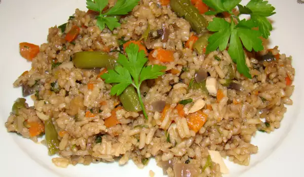 Reis mit gedünstetem Gemüse und Okraschoten