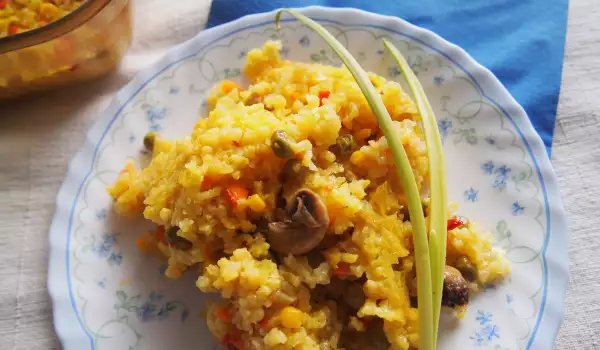 Reis mit Gemüse und Kurkuma