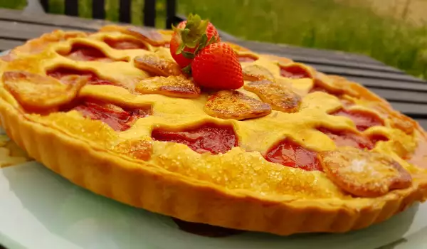 Pie mit frischen Erdbeeren und einem Hauch von Vanille