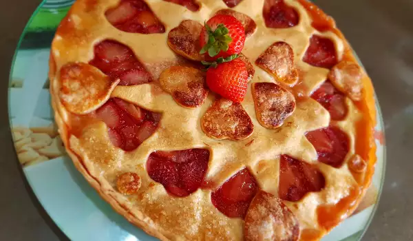 Pie mit frischen Erdbeeren und einem Hauch von Vanille