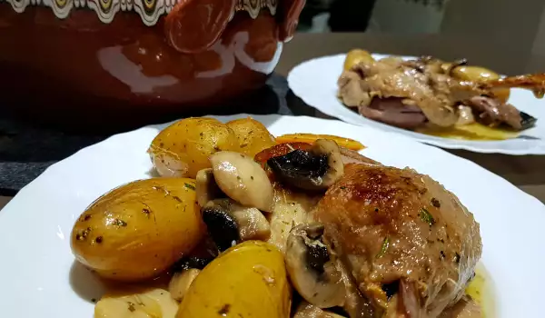 Entenfleisch mit Pilzen und Kartoffeln im Güvec