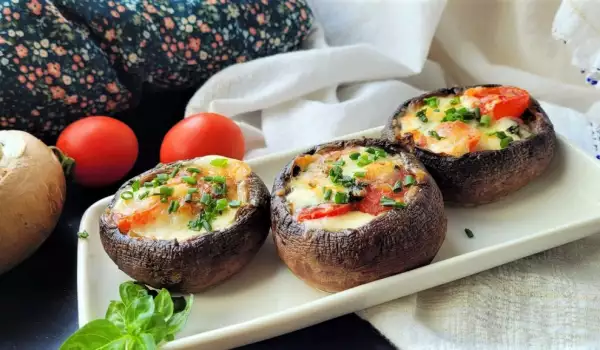 Gefüllte Portobello Pilze mit Speck und Käse