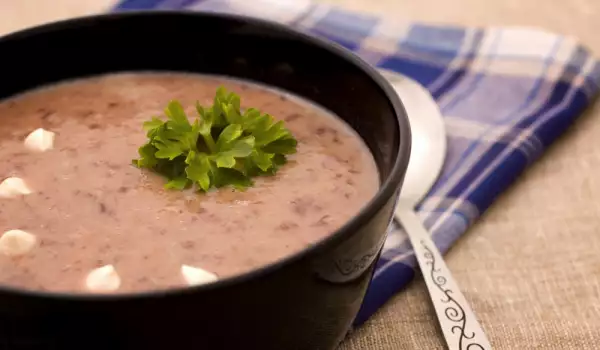 Suppe mit Kindneybohnen