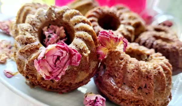 Muffins mit Rosenmarmelade