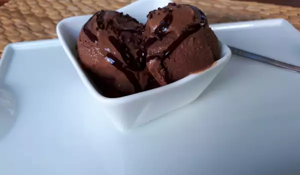 Schokoladeneis ohne Eismaschine