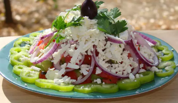 Schopska Salat das Originalrezept