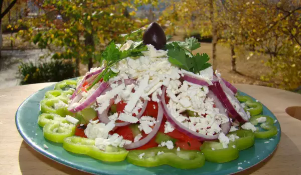 Schopska Salat das Originalrezept