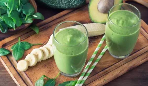 Diät Smoothies mit Avocado