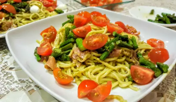 Schnelle Spaghetti mit Prosciutto und grünem Spargel
