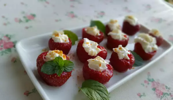 Gefüllte Erdbeeren
