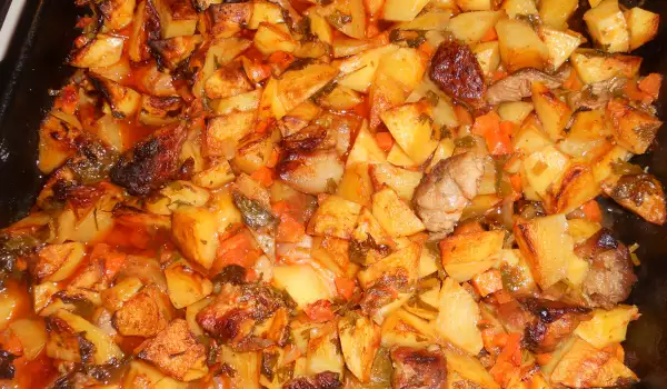 Schweinefleisch mit Kartoffeln im Ofen