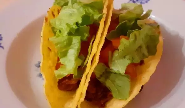 Vegane Tacos mit schwarzen Bohnen