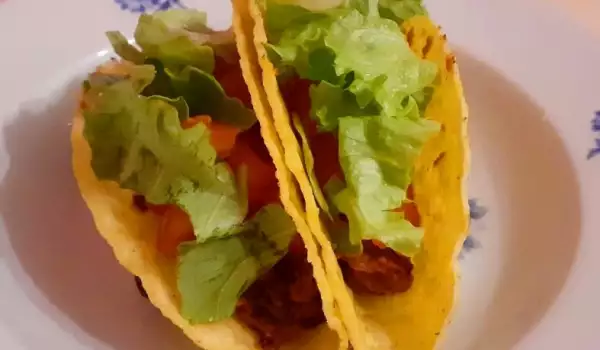 Vegane Tacos mit schwarzen Bohnen