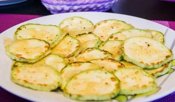 Frittierte Zucchini auf Griechische Art