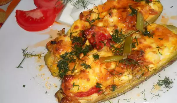 Zucchini mit Ei und Weißkäse im Ofen