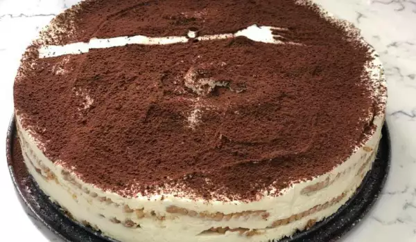 Tiramisu mit Keksen und Mascarpone