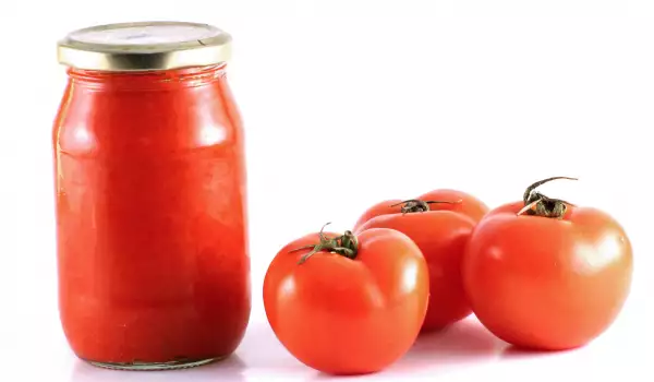 Hausgemachtes Tomatenpüree