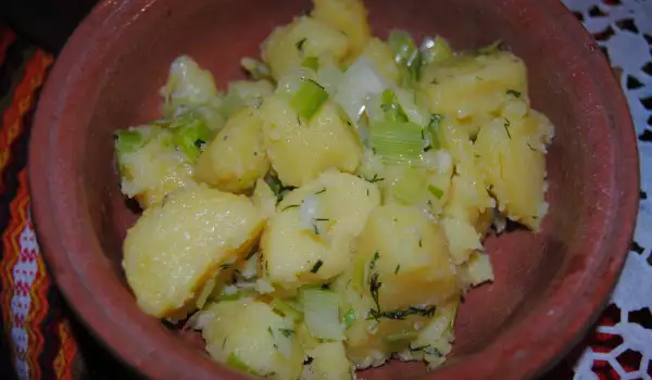 Warmer Winterkartoffelsalat mit Lauch