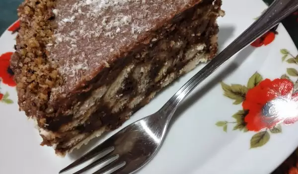 Schokotorte mit Keksen und Walnüssen