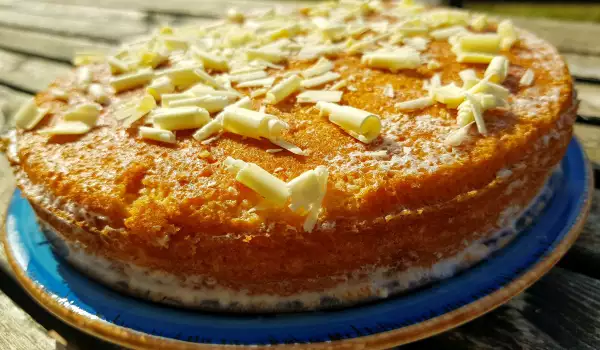 Einzigartiger Tres Leches Kuchen mit Kondensmilch