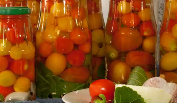 Konservierte Tomaten ohne Kochen