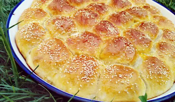 Türkische Brötchen mit Sesam