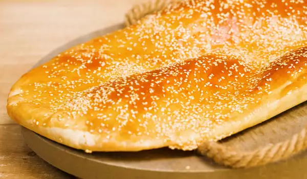 Türkisches Brot mit Sesamsamen