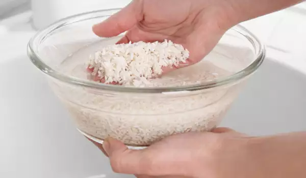 Wie reinigt man Reis?