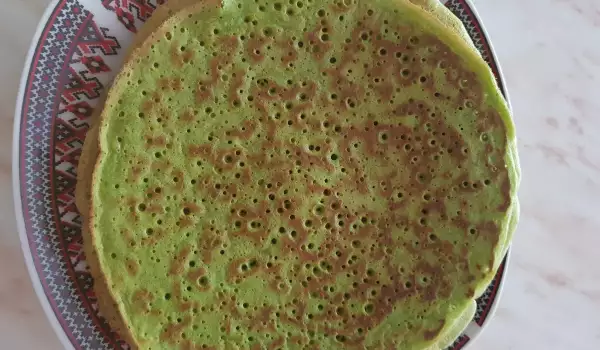 Grüne Pfannkuchen mit Spinat