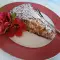 Leichter Rührkuchen mit hausgemachter Marmelade