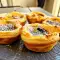 Portugiesisches Blätterteiggebäck mit Creme (Pastéis de nata)