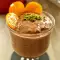 Gesundes Dessert mit Chiasamen, Kakao und Haferflocken