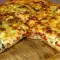 Keto Pizza mit Blumenkohlboden