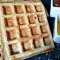 Waffeln mit Sahne und Haferflocken