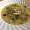 Pilzsuppe mit Reis und Aufbau