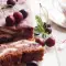 Kuchen mit Quark und Kirschen