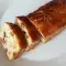 Kuchen mit Quark, Rosinen und Orangenschalen