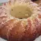 Türkischer Kuchen mit Zitronenschale