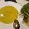 Cremesuppe aus Brokkoli und Saurer Sahne