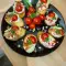 Crostini mit Lachs, Frischkäse und Cherrytomaten