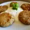 Bällchen aus Bohnen und Chiasamen mit herrlicher Soße