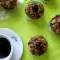 Muffins mit Kirschen und knusprigen Streusel