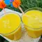 Smoothie aus Orangen und Apfel