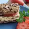 Vollkornsandwiches mit Avocado