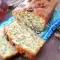 Kuchen mit Walnüssen und Zitronenschalen