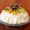 Pavlova Torte mit Sommerfrüchten