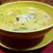 Hühnersuppe mit Suppennudeln und Joghurt