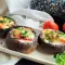 Gefüllte Portobello Pilze mit Speck und Käse