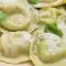 Ravioli aus hausgemachtem Teig