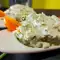 Grüner Aufstrich mit Avocado und frischem Knoblauch
